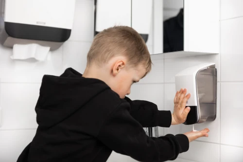 katrin_soap_dispenser_500_white_push_boy.jpg